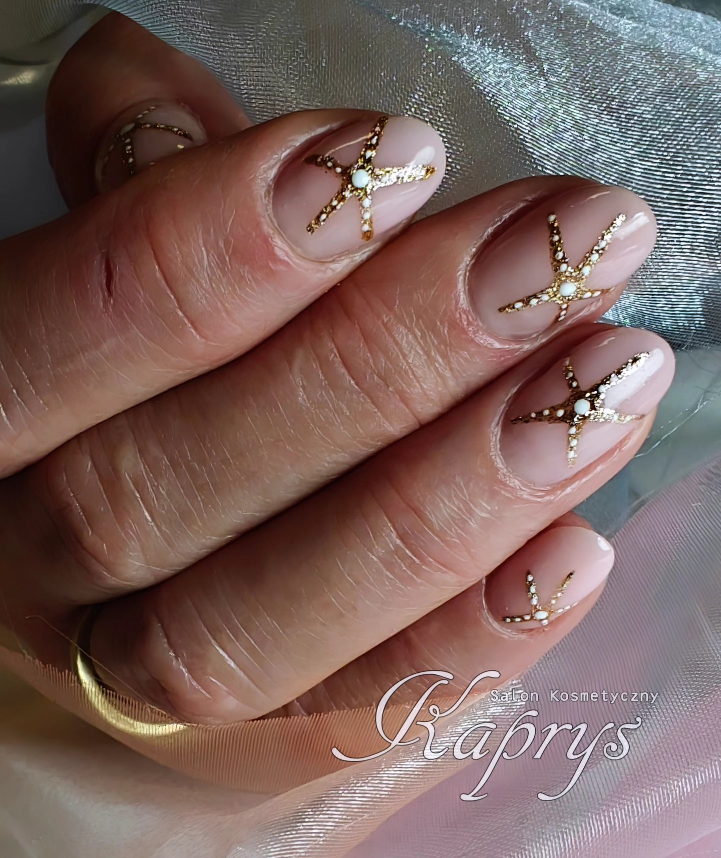 Manicure hybrydowy