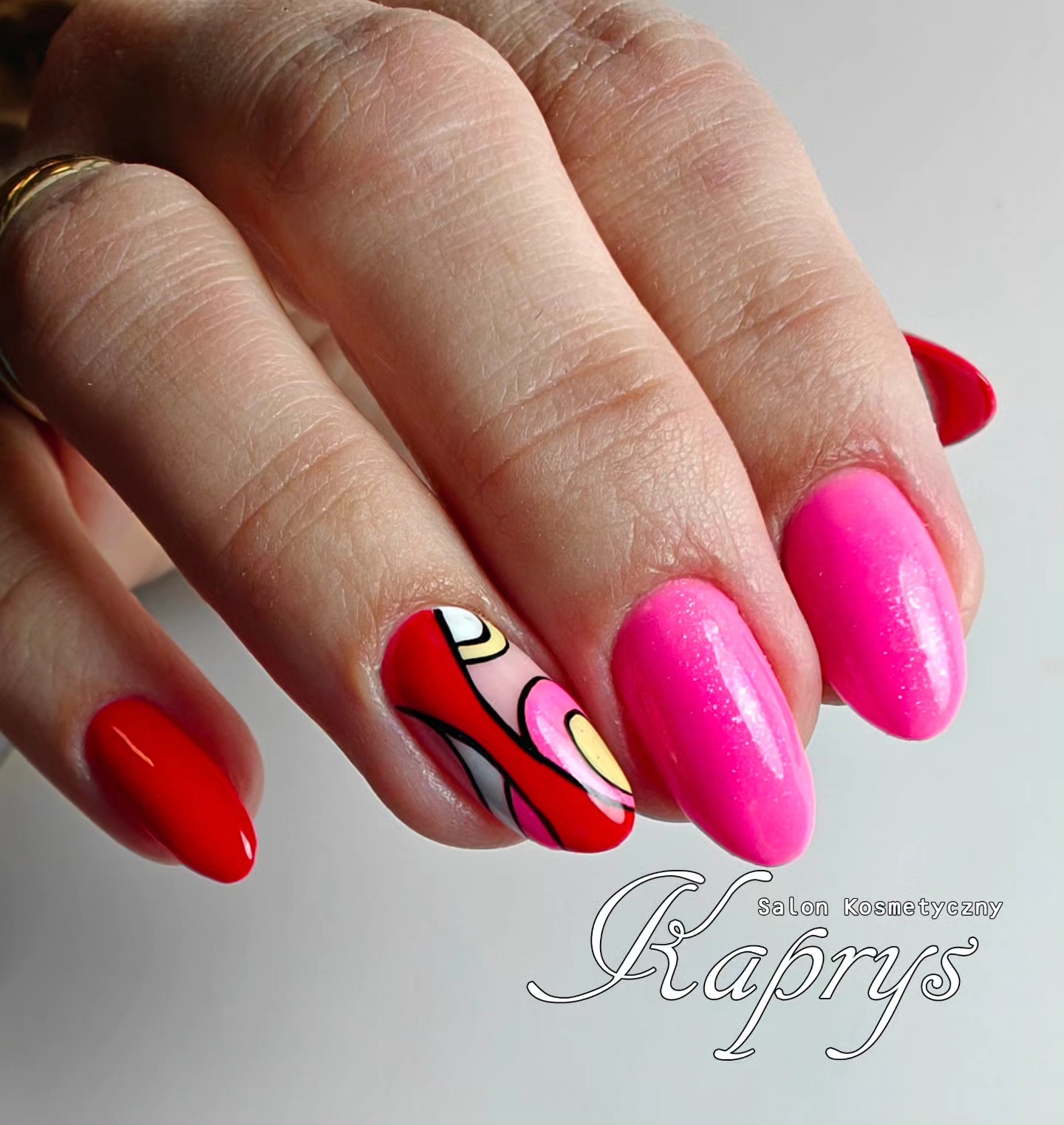 Manicure hybrydowy
